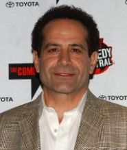 How tall is Tony Shalhoub?